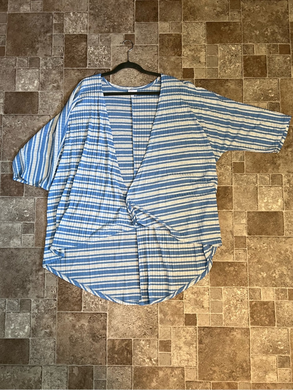 NWT L (18W-22W) LuLaRoe Lindsay Lightweight Sweater Kimono